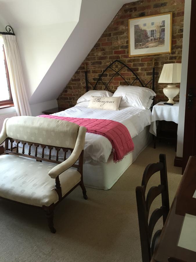 Tudor Place Bed and Breakfast Winnersh Buitenkant foto