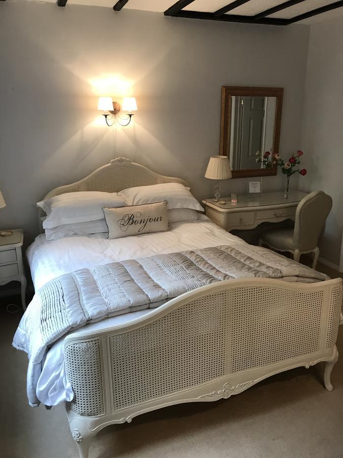 Tudor Place Bed and Breakfast Winnersh Buitenkant foto