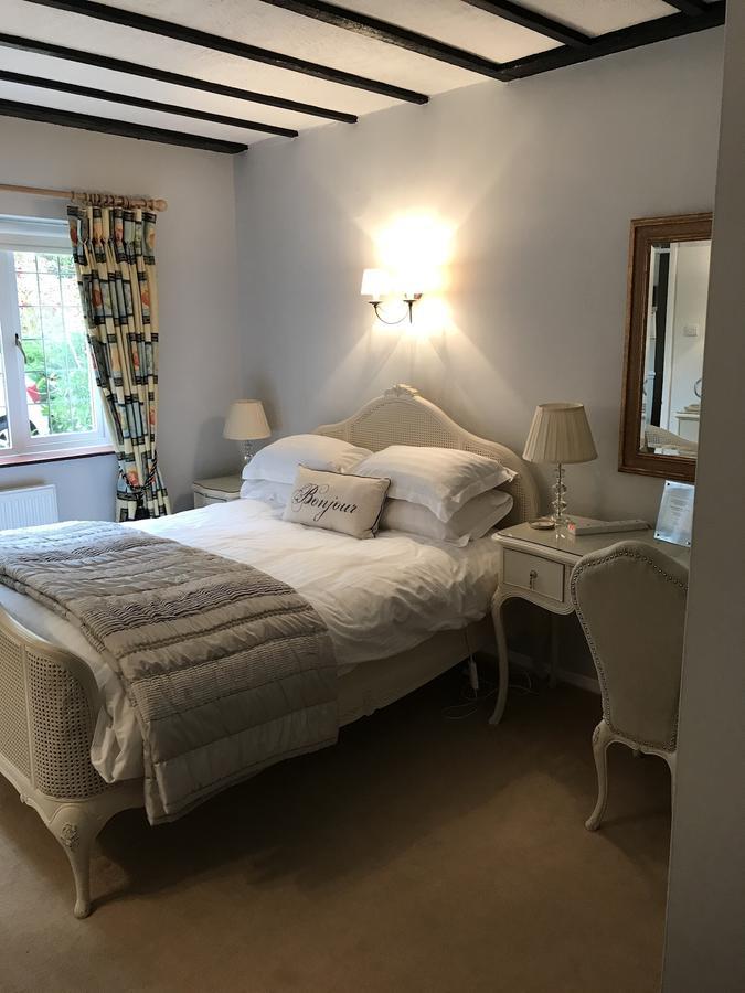 Tudor Place Bed and Breakfast Winnersh Buitenkant foto