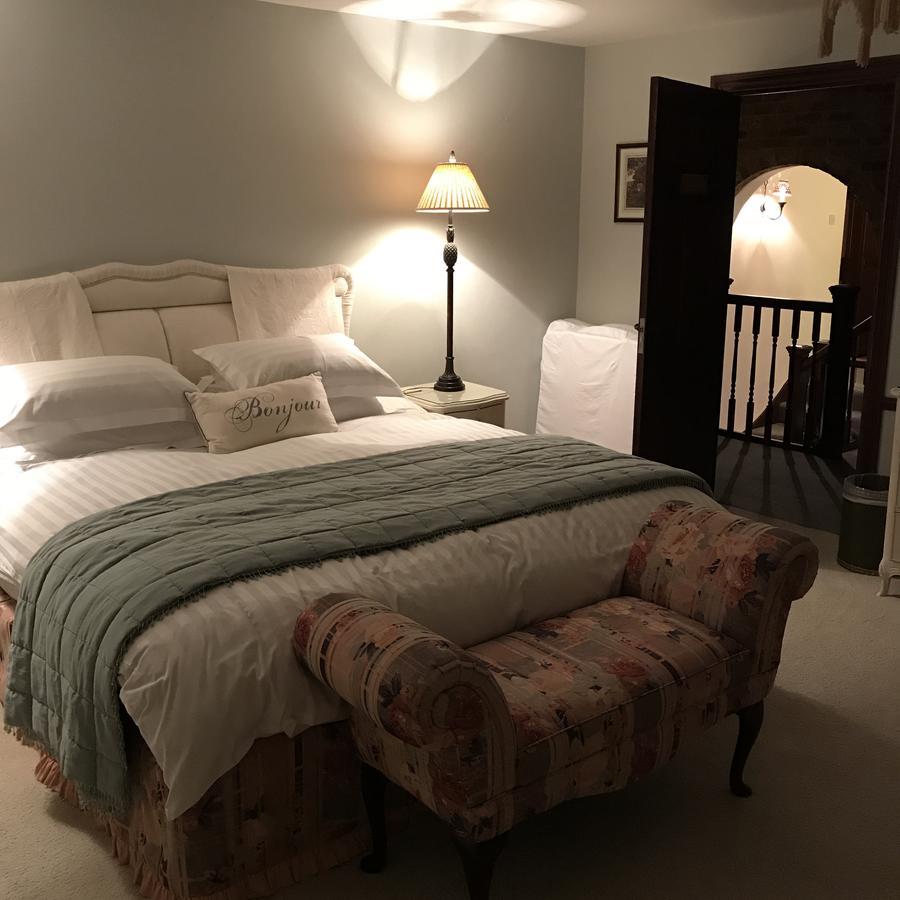 Tudor Place Bed and Breakfast Winnersh Buitenkant foto