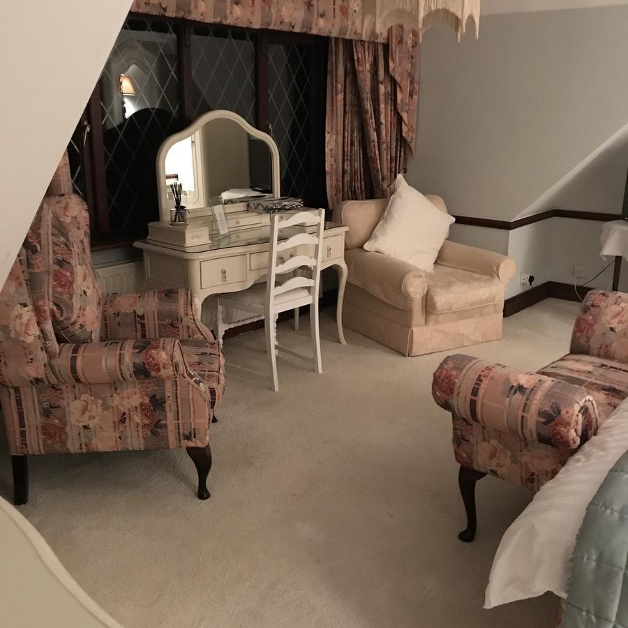 Tudor Place Bed and Breakfast Winnersh Buitenkant foto
